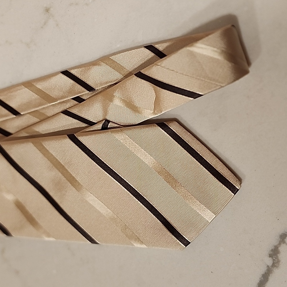 Dolce and Gabbana mens neck tie - Picture 2 of 2